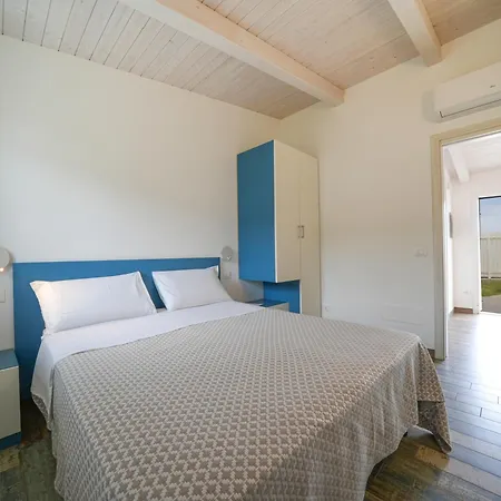 Marinella - On The - Private Free Parking Capo Vaticano