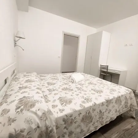 Marinella - On The - Private Free Parking Holiday home