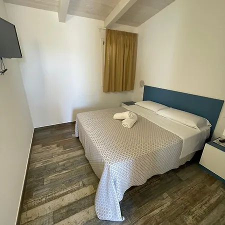 度假居 Marinella Paradiso Sul Mare *