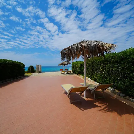 度假居 Marinella Paradiso Sul Mare *