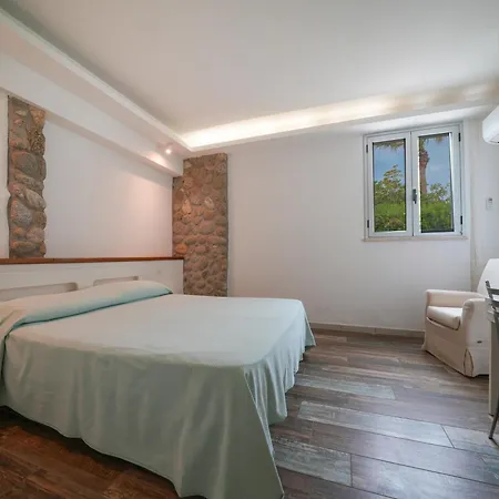 Marinella - On The - Private Free Parking * Capo Vaticano