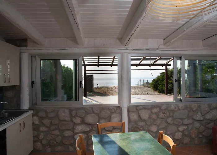 Marinella - On The - Private Free Parking 度假居 *