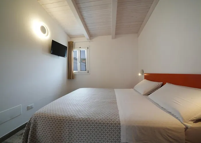 Marinella - On The - Private Free Parking Capo Vaticano